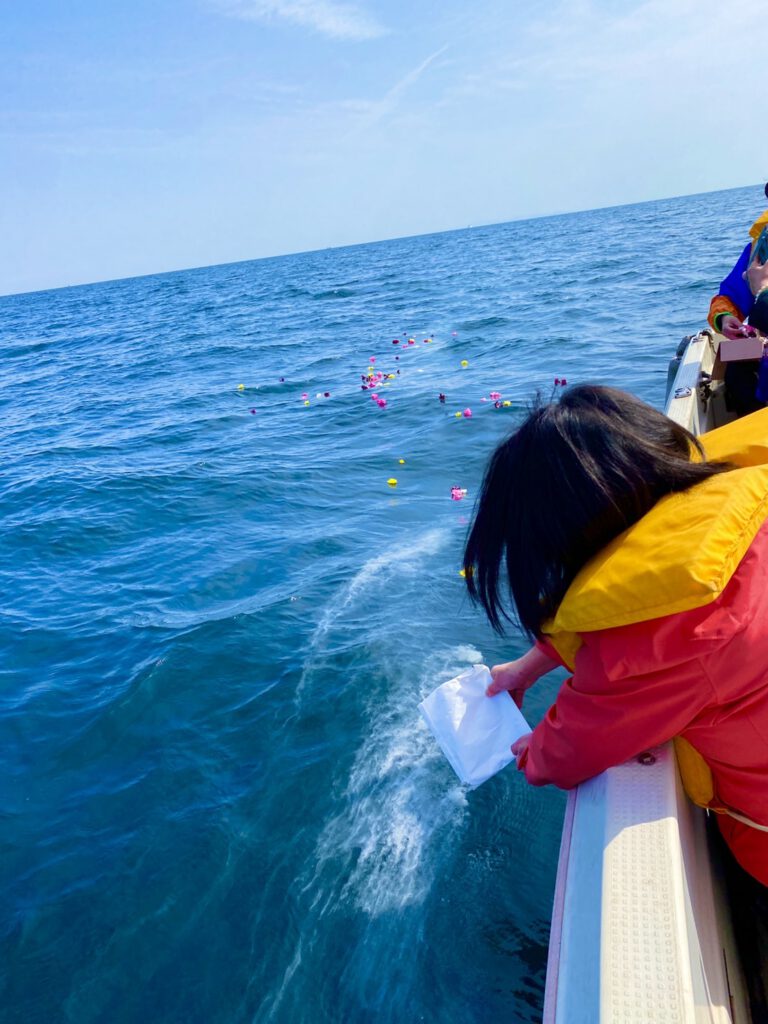 自宅供養中のご主人のご遺骨をお見送り海洋散骨